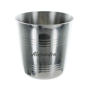 Vaso en metal para niños