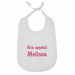 Babero con nombre bordado