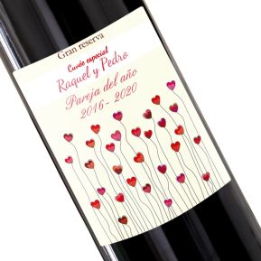 Botella de vino personalizada campo de corazones