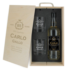 Caja de regalo cumpleaos : botella de whisky y dos vasos
