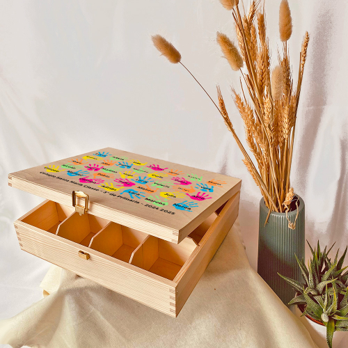 Caja de té personalizada con manos de niñoscon 12 compartimentos 