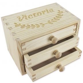 Caja de joyas con cajones grabada Caja de joyas con cajones grabada