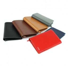 Cartera Europea en cuero personalizada