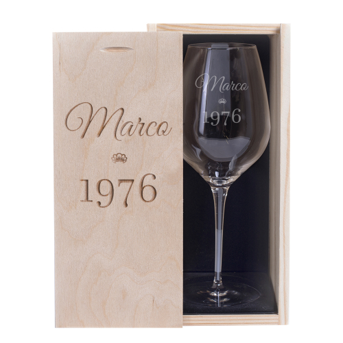 Copa de vino grabada cumpleaños