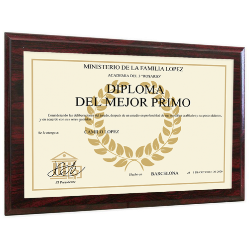Diploma personalizado sobre soporte madera beis