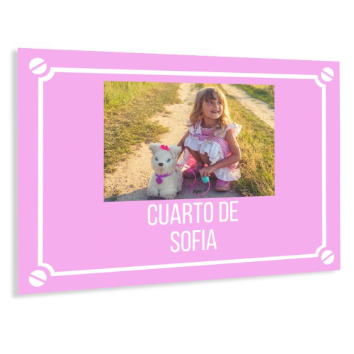 Placa de calle con foto rosa